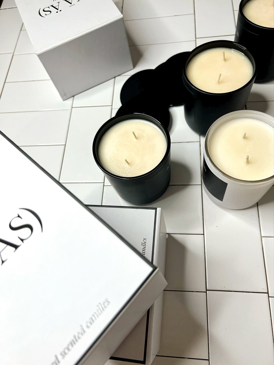 Larissa_Schot's tweet image. All natural candles #handpoured #candles #CleanAir 

kaas-us.com/collections/ti…