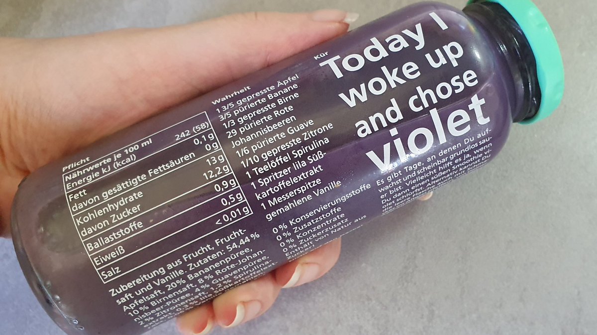 HIDDENCL0CK's tweet photo. Die Flasche hat gerade zu nach mir gerufen 😂💜 https://t.co/19SUuL06b6