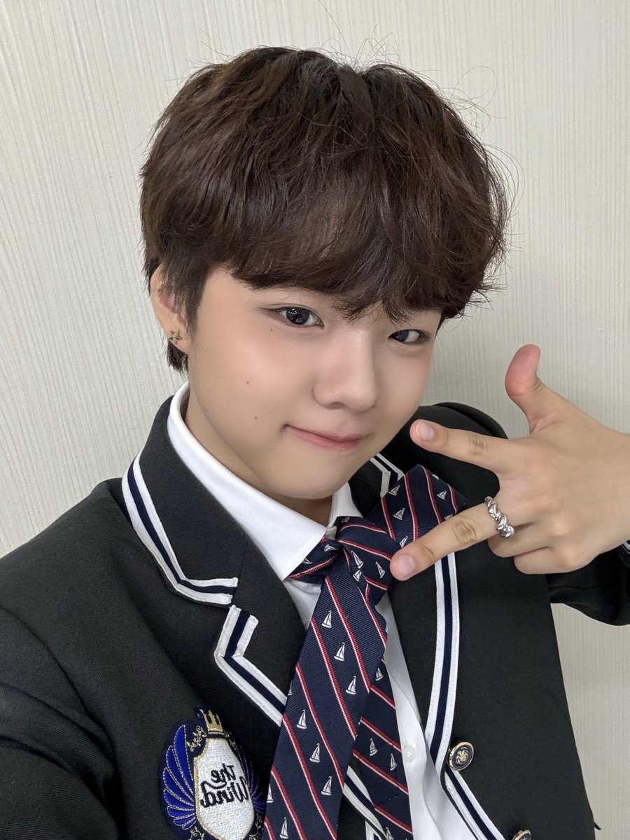 thewind_twt's tweet photo. [#안찬원] KCON JAPAN 2024 2~3일차 비하인드의 비하인드 찬원이🖤🤍💚💛 https://t.co/C8H46p9sFT