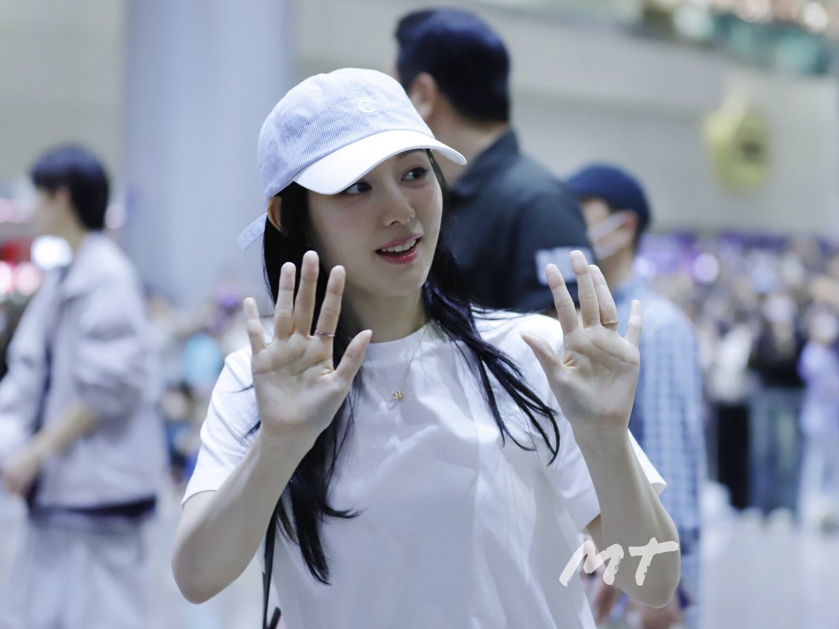 Tami_Chen's tweet photo. 20240720-KIM JI WON in Taiwan ①

#KimJiWon #김지원 
#キムジウォン #金智媛
#BeMyOne
#QueenofTears #눈물의여왕 #淚之女王 
#Taiwan https://t.co/m1q4ZeTOFn