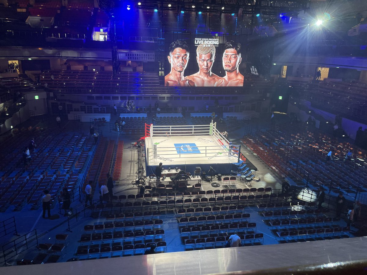 よこいた tweet media