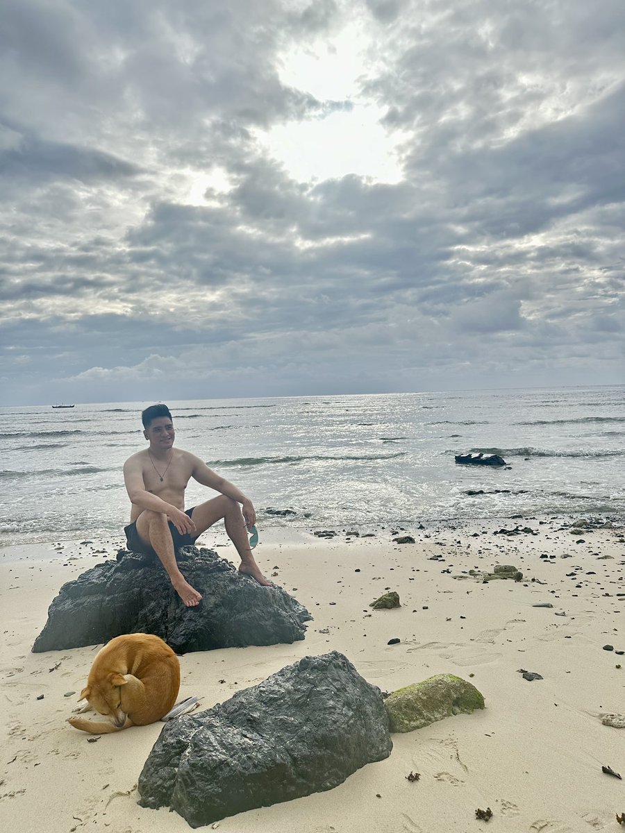 maikfrance's tweet photo. On the rocks #govgen #davaooriental https://t.co/BC7lne3IWh