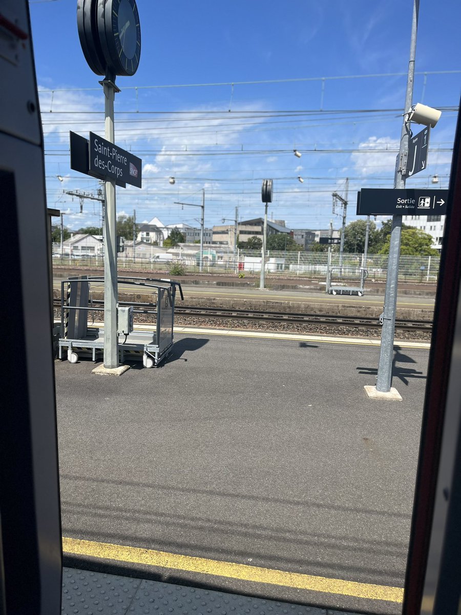 Mel_ooooo tweet media