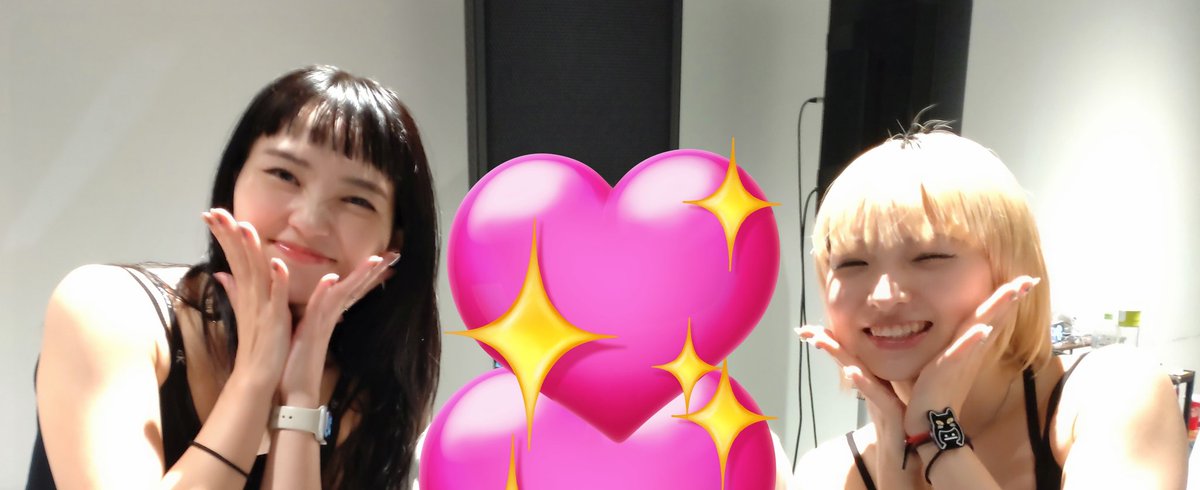 ikuchan910airi's tweet photo. 5年前のコンサートツアー🎶
鈴木愛理 LIVE 2019 “Escape”
で鈴木愛理ちゃん🍀のバッグダンサー💃をしていたHaLuKaさん(はーちゃん)とmarinaさんのダンス動画📹
はーちゃんがなんと金髪👱♀になってる✨
#c_ute #鈴木愛理 #あいりまにあ
#ココロノオトヲ #marina #ECP_TOUR
#はーまり https://t.co/d2gzd3IUWg