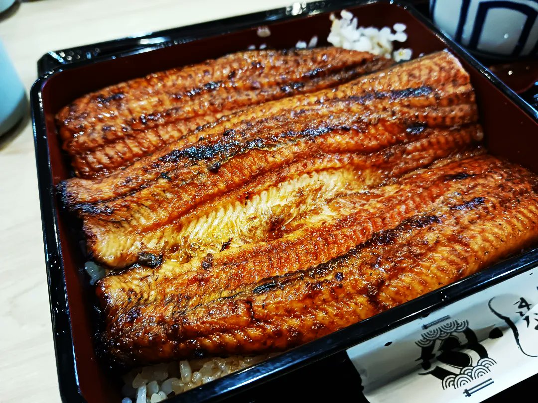 kanizadaze's tweet photo. 妻とは誕生日が近いのでうなぎのひとときを楽しんだ。
#うなぎのひととき https://t.co/HsTgoE7mK2