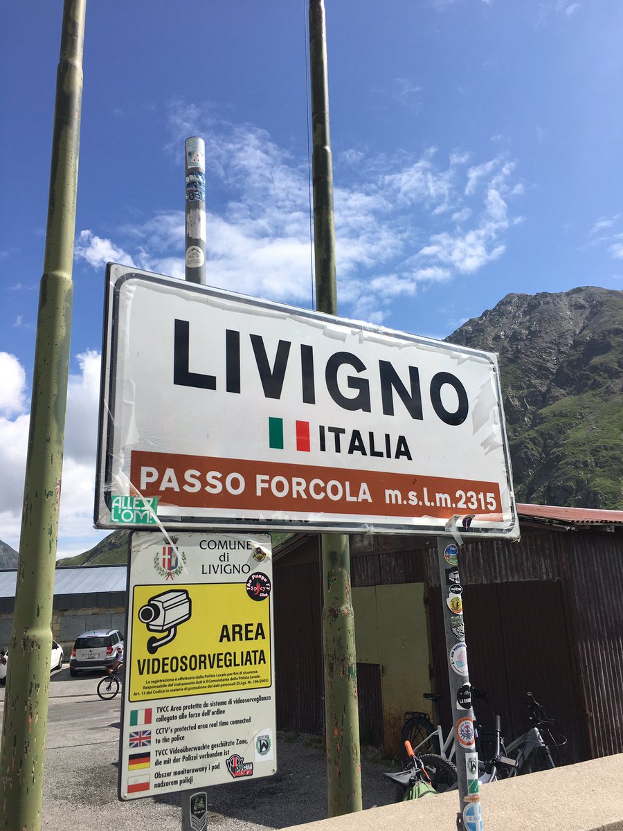 mauro_scovenna's tweet image. Livigno stage ⛰💪🚲
#visitlivigno 💪🚲⛰
#dmtcycling #MCipollini 
#MScyclinglife @Livigno