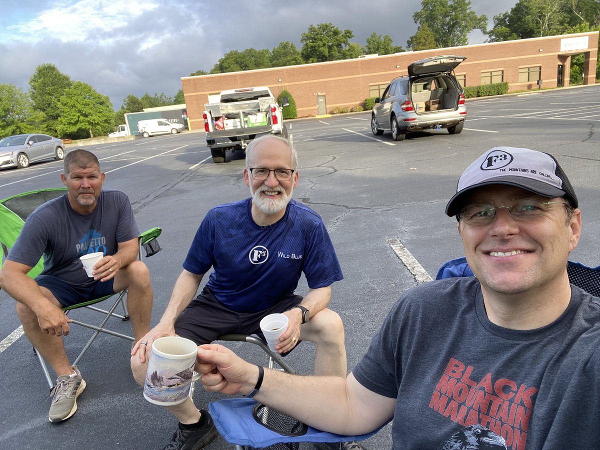 Gamecock_Matt97's tweet photo. 4 members of the #StrutBrigade for an ImpromptQ workout with various exercises and a competitive game of Frisbee Golf at @F3Strut this AM.
3 for #ParkingLotCoffeeteria.
A Word from The Word: Joshua 1:9
Aye! https://t.co/tiqO9PtfE4