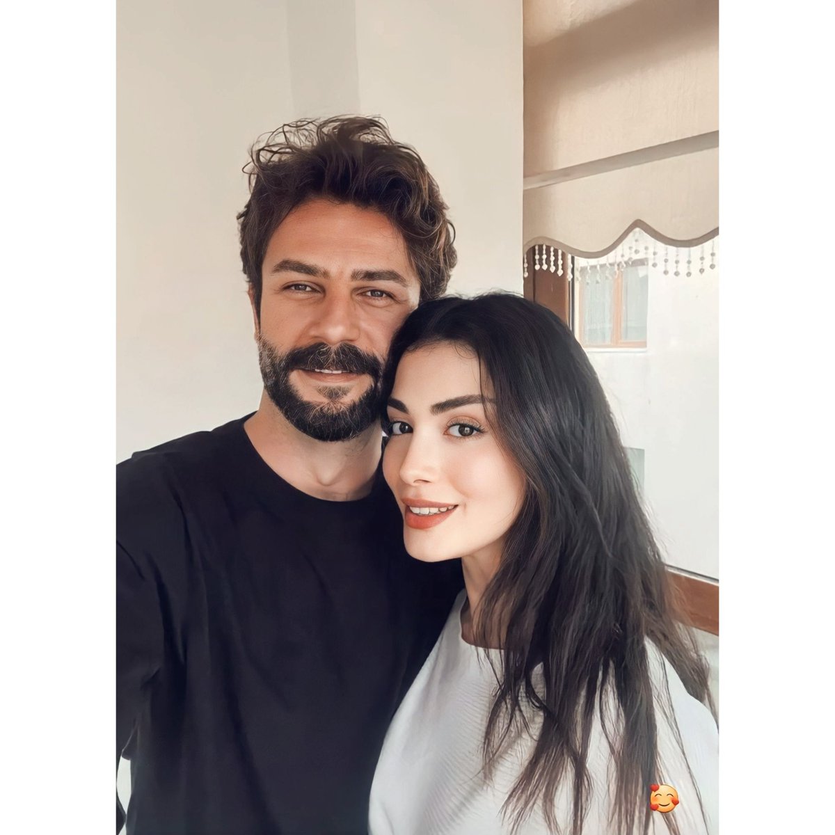 saheryaman's tweet photo. #özgeberk #özgeyagiz aşk #gökberkdemic varr varr varr varr https://t.co/G0Bngb9roS