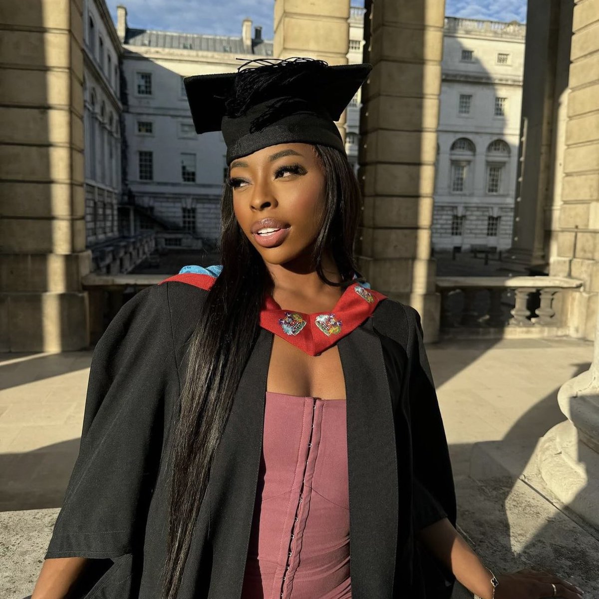jaafcrs's tweet photo. WENT ON LOVE ISLAND THEN STILL PROCEEDED TO BAG HER DEGREE. CATHERINE IS THAT GIRL ! https://t.co/zfUdoKtciS