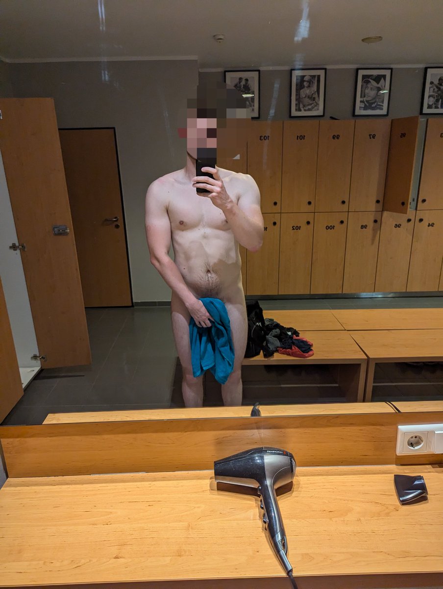 MastermitF72762's tweet photo. 🇬🇧 After the Gym

🇩🇪 Nach dem Sport 

#master #gym https://t.co/BMJtu7Lj3q