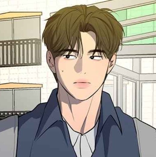 Why would he even bump into him─

“Thanks for the offer”