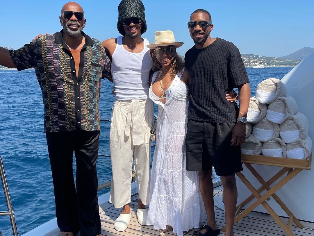 More pictures from our Anniversary trip. Blessings upon blessings. These  three children manage to show up at some point on every Anniversary trip  and turn it into a family/ anniversary trip. 🤣🤎, image size:1080x812