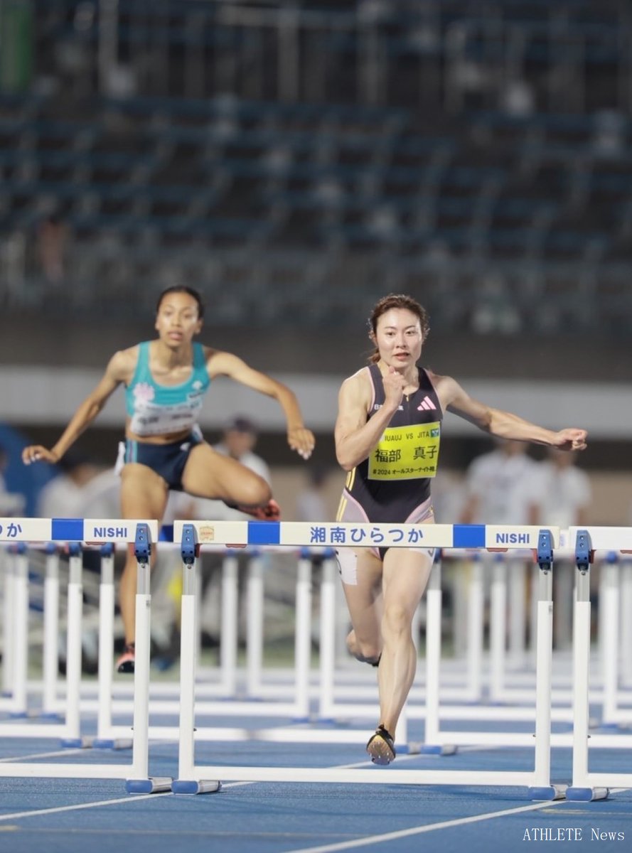 ATHLETE__news's tweet photo. 2024オールスターナイト陸上
日本記録を手土産に、パリへ！
女子グランプリ100mH決勝（+1.2）
優勝
福部真子（日本建設工業）12.69※日本新、大会新
#オールスターナイト陸上 #64実学対抗 https://t.co/uSSwD27pcL