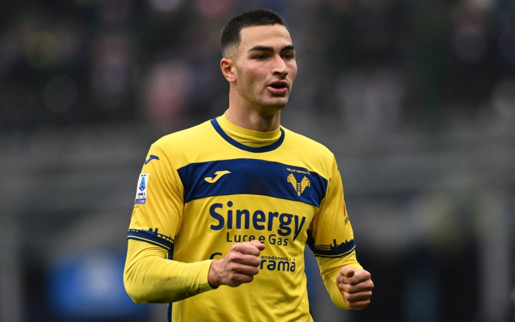 Mirkuzz_Alex's tweet image. CALCIOMERCATO UDINESE⚪️⚫️
L'#Udinese ha chiesto informazioni all'#Hellas per Diego #Coppola, in caso dovesse partire #Bijol. Anche il #Torino è sul giocatore. L'Hellas non scende sotto i 6m€.

STAY TUNED⏳️⌛️