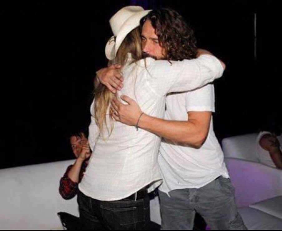 AiCLayneStaley's tweet photo. “It's never going to make sense. It's never going to feel right. And it's always going to hurt.”

Jerry Cantrell on Chris Cornell's death https://t.co/XV7l9Y2mfM