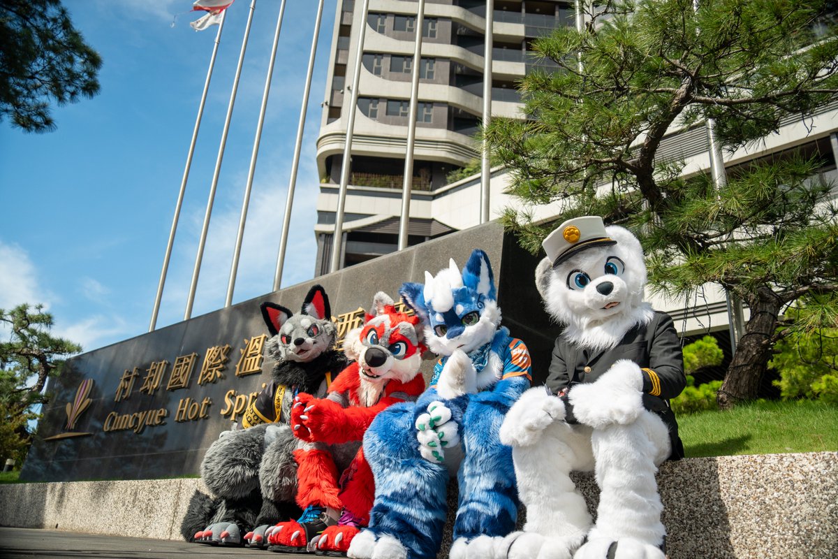 FurMIT照片整理好了!

唯一很可惜的是...
我只看到少數毛毛 🥲 毛毛都去哪了...

這次的毛毛照就放在這裡了:
pixfur.com/album/FurMIT-2…