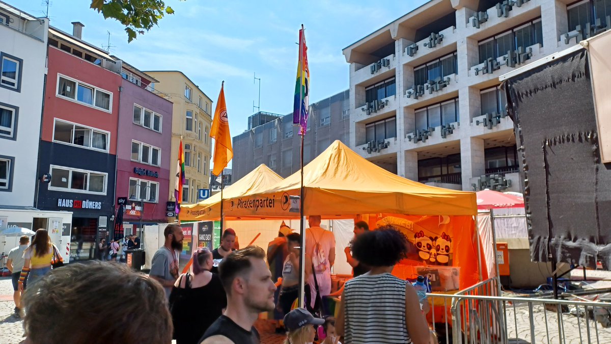 PiratenKoeln's tweet photo. Mittendrin statt nur dabei - Tag 2 auf der #ColognePride2024.
Infostand der #Piraten auf dem #CSD in #Koeln.
Ihr findet uns auf dem Alter Markt, Standnummer A29, neben der Bühne.
#PrideMonth #ColognePride https://t.co/zuJpueoXSq