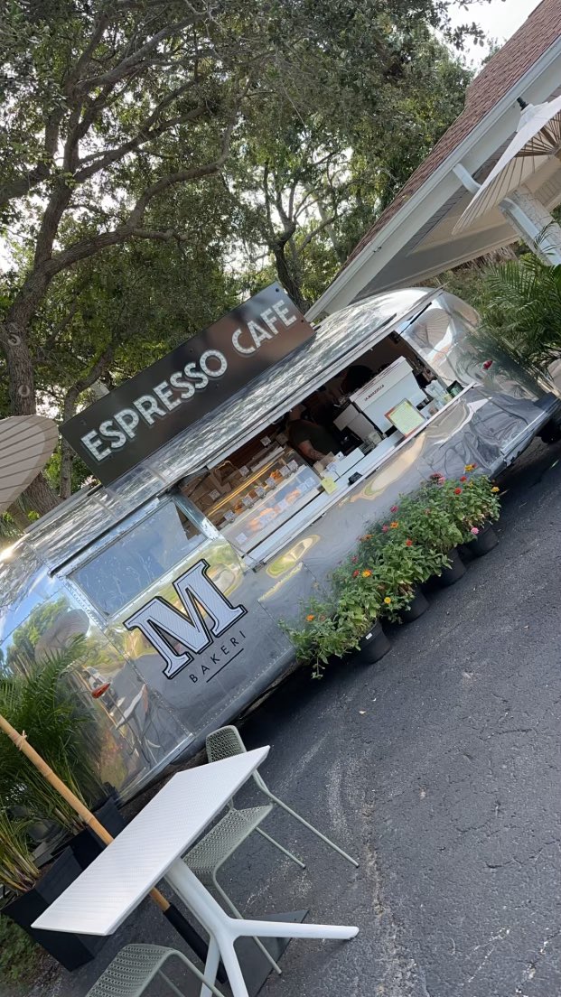 Kelly__Harpin's tweet image. Saturday Run &amp;amp; Coffee date with @charitygruwell7 🏃‍♀️☕️ #runsquad #SaturdayVibes