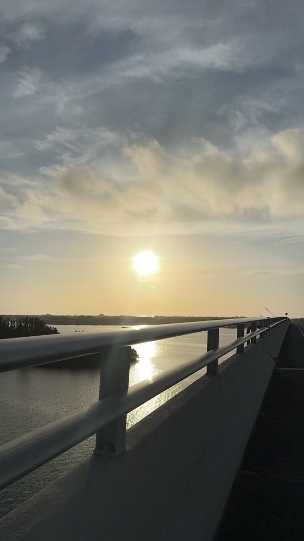 Kelly__Harpin's tweet image. Saturday Run &amp;amp; Coffee date with @charitygruwell7 🏃‍♀️☕️ #runsquad #SaturdayVibes