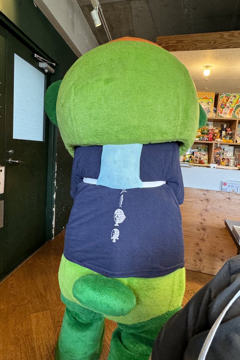 yo_tan's tweet photo. 背負うような保冷剤は後から涼しくなってきた模様☆
この暑さなのでイッちゃんには是非使って欲しい一品!!
#大崎さんと暑い初夏 #大崎一番太郎project30 #ride16 https://t.co/370i9tD0ig