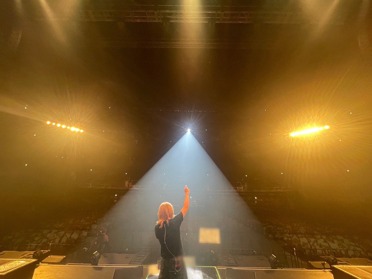 kiryuintw's tweet photo. ゴールデンボンバー全国ツアー
#金爆はどう生きるか
東京ガーデンシアター公演1日目でした、皆さんありがとうございました(^-^)
一年振りだけどやっぱり会場でかー！素晴らしき光景を見せていただきましたありがとう🙏
ライブ後急いで食べたフォー🍜美味しかった🍜✨
明日ファイナル！燃え尽きるぞ！🔥 https://t.co/jk5kmBKGbQ