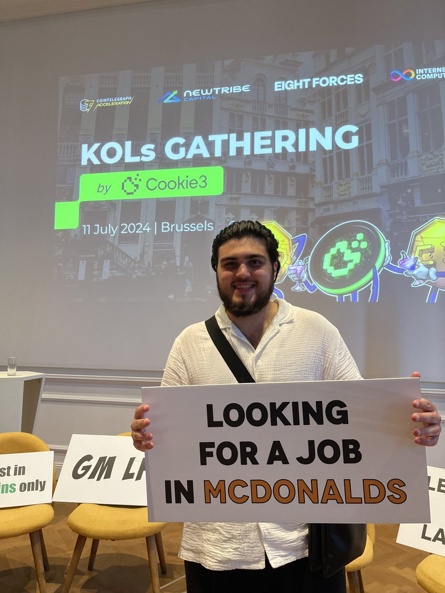 Connector tweet media