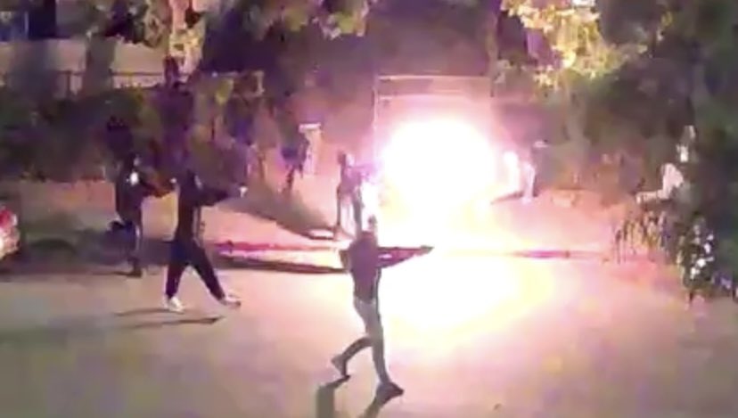 henrykleeKTVU's tweet photo. Sky lights up as shooters open fire along 10th St. in West Oakland, one of several shootings in area since Fourth of July, @AmberKTVU reports. @oaklandpoliceca https://t.co/1e9j0tNvAD