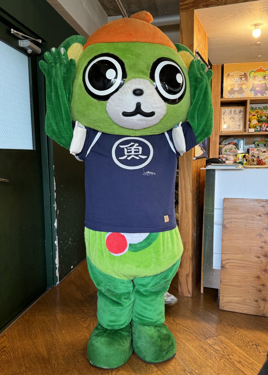 yo_tan's tweet photo. こちらは脇を冷やすタイプ☆
色々あるんだね〜
お外に行くには少し邪魔そうだけど、お熱出た時とかに良さそう!!
#大崎さんと暑い初夏 #大崎一番太郎project30 #ride16 https://t.co/ZPw8OpXNKW