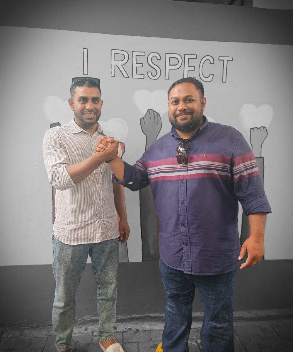 ahmedshamoon777's tweet photo. Did in Style.😉 Thank you, President @MMuizzu Minister @lasiaF969 💪🏽 https://t.co/B5VYhJq2PS