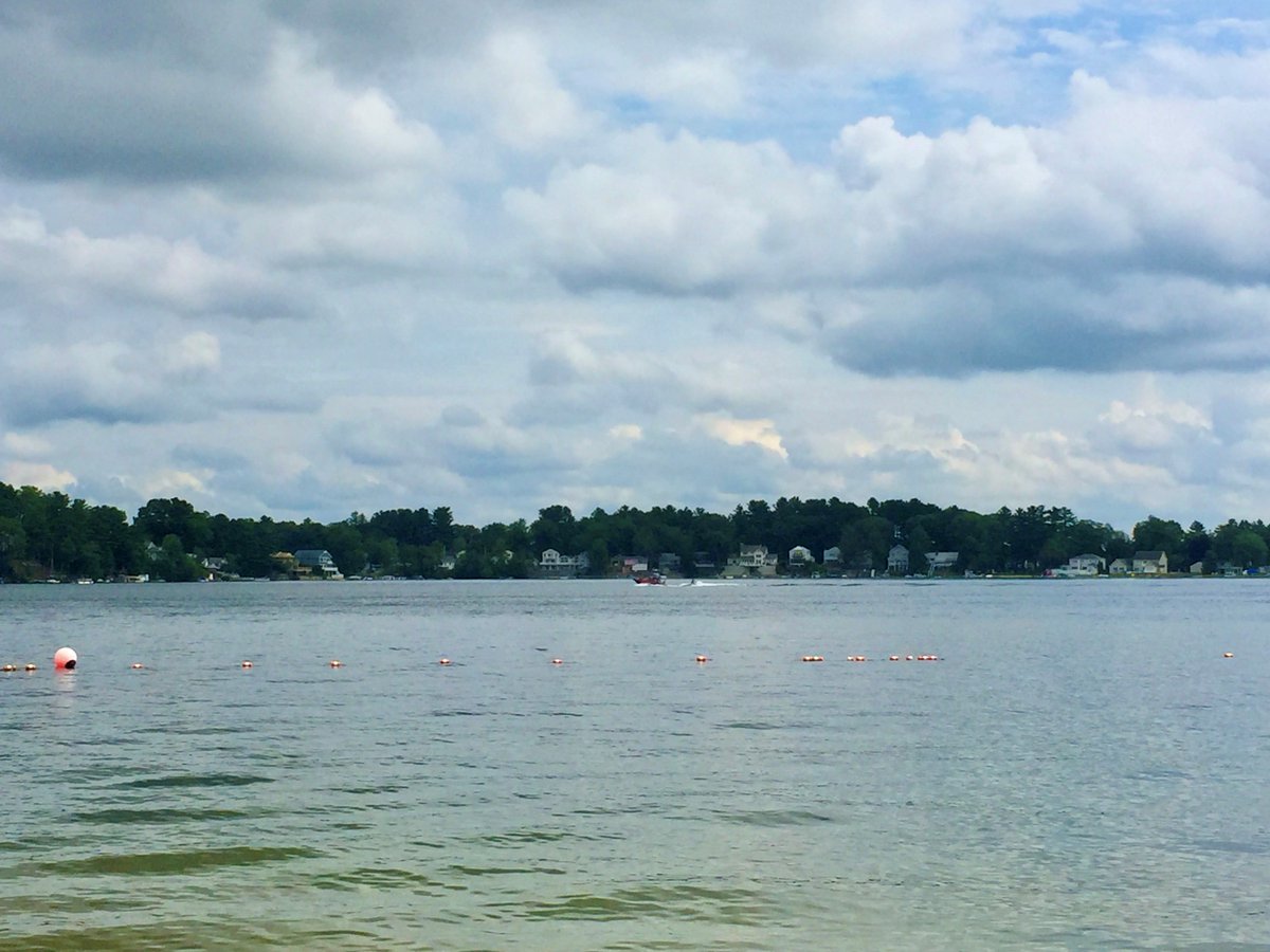 FlyWorcester's tweet photo. We're celebrating another Central Massachusetts gem on this #ScenicSaturday. Come #FlyWorcester and enjoy the view at Lake Webster. https://t.co/KAtSTl4YCD