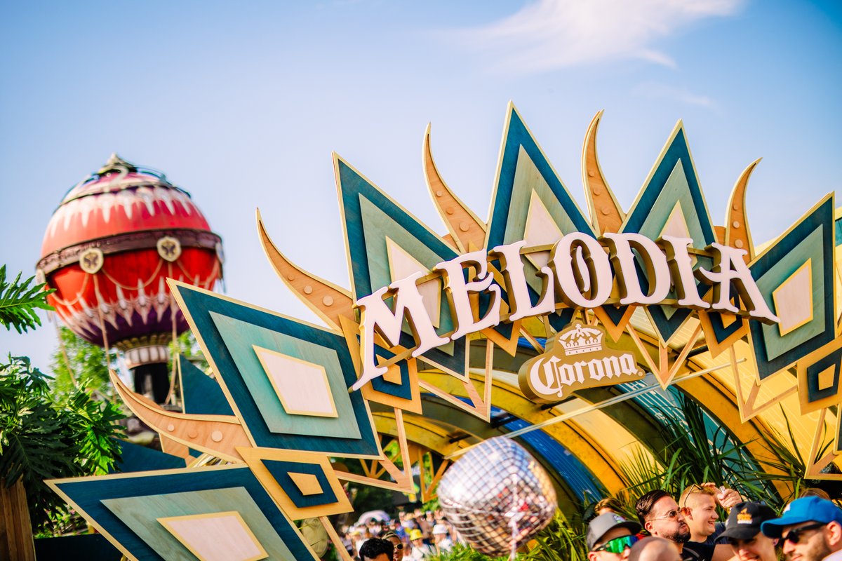 Tomorrowland tweet media