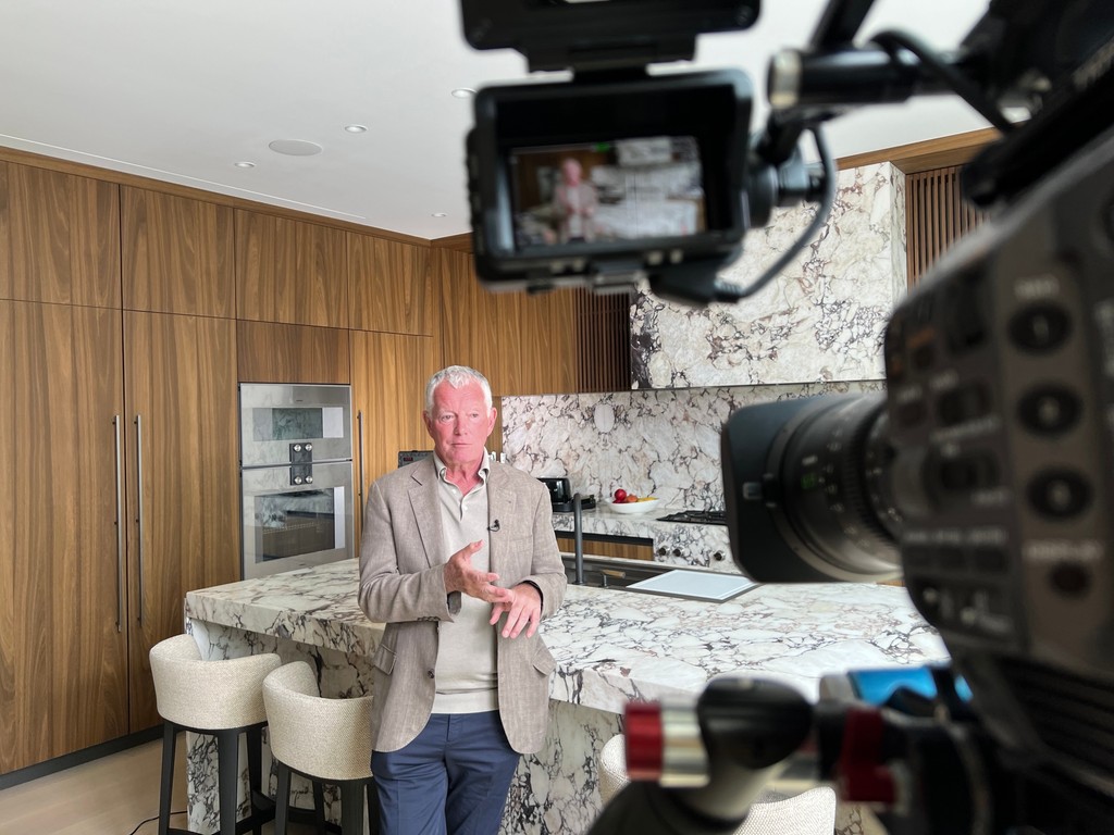 unikron's tweet photo. Behind the scenes of our latest project with Andrin Homes, highlighting their exceptional properties. 🏡

Link in Bio⁠
⁠
#Video #VideoContent #Filming #Production #VideoAgency #Videoproduction #Film #Webcasting https://t.co/SOzbz3u1wG