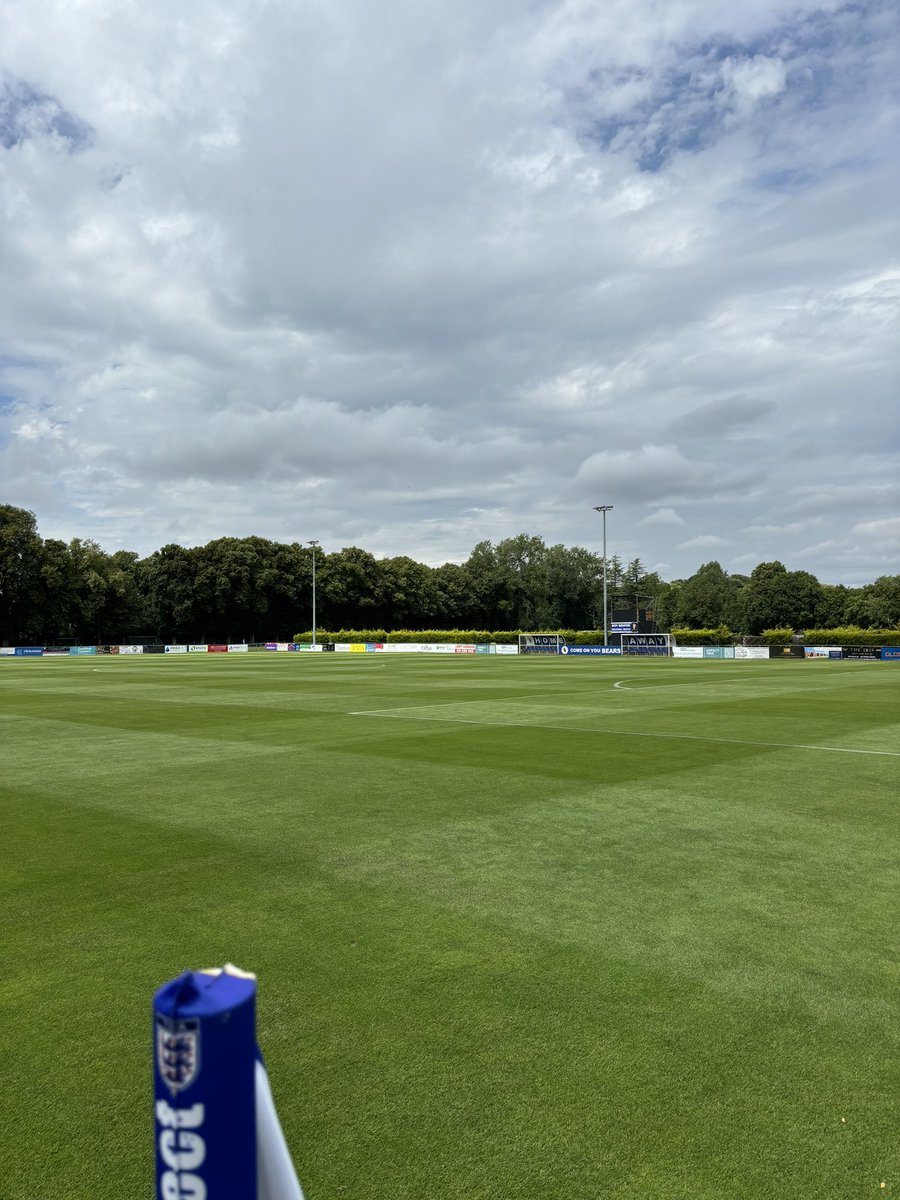 Bearsted_FC's tweet photo. One hour to Kick-off #bearstedfc #bears #onehourtogo https://t.co/1M3MRKxhje