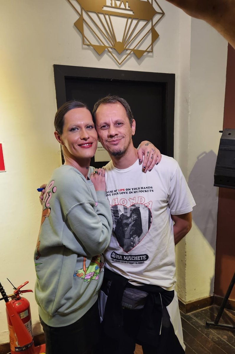 donniedarko73's tweet photo. belezas são coisas acesas por dentro
@FilipeCatto
#filipecatto #belezassãocoisasacesaspordentro #galcosta #teatrorival #cinelândia #riodejaneiro https://t.co/0QkMb0IIiu