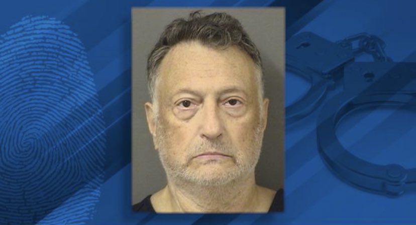 Michael Wiseman has been arrested for threatening to kiII Donald Trump and J. D. Vance.

👀