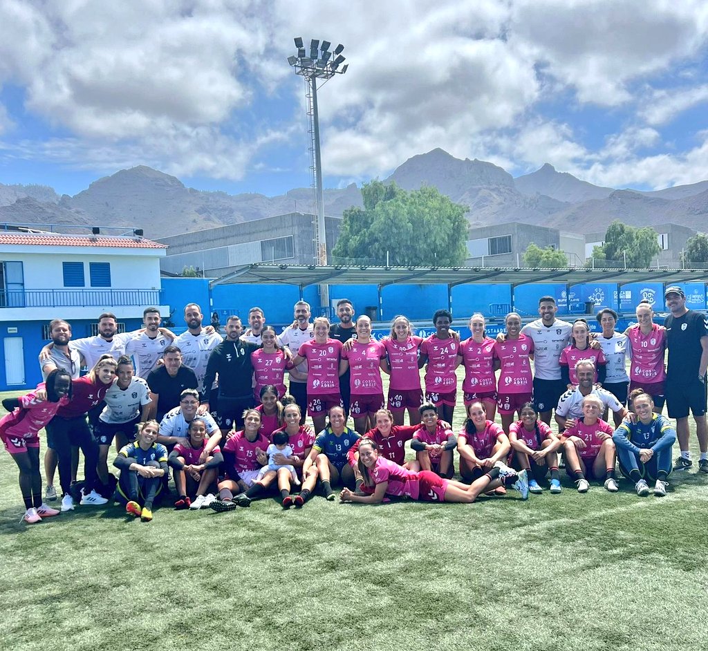 ivangg_tfe's tweet photo. 🔛 2️⃣0️⃣1️⃣9️⃣ 💙🤍 2️⃣0️⃣2️⃣4️⃣ 🔚

5️⃣ años entre ambas 📸  Y por medio, un sinfín de experiencias con una familia que me ha llenado el corazón

🤝 GRACIAS a quienes que me ayudaron a crecer en lo profesional y lo ➕ importante, a ser mejor persona

SIEMPRE 💙🤍 https://t.co/NuGJ1WFCxa