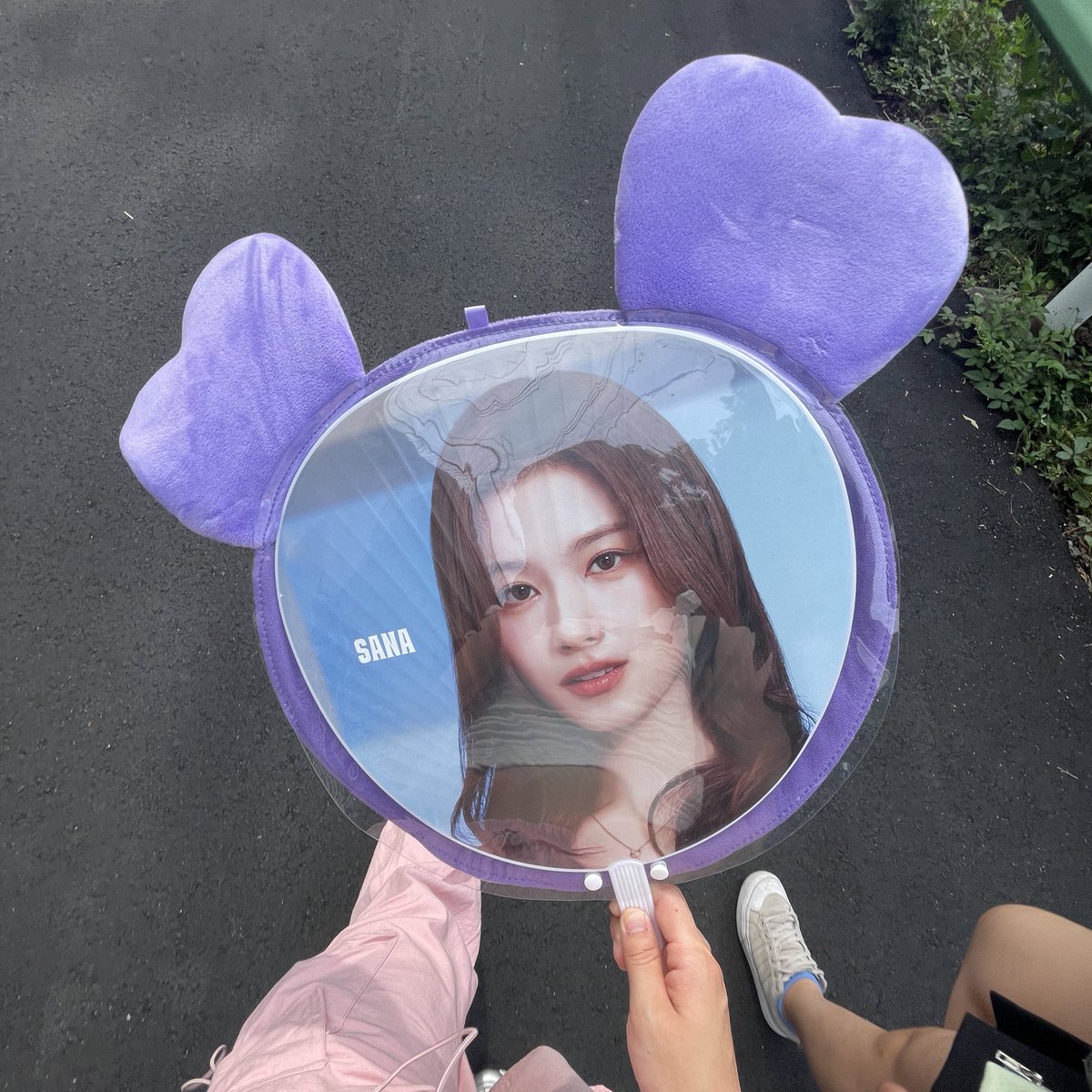 Savely____0227's tweet photo. 雨と雷やばかったけど最高に楽しすぎました。やっぱまだTWICE好きだな🥹🤍 https://t.co/kmKMvHs4Pe