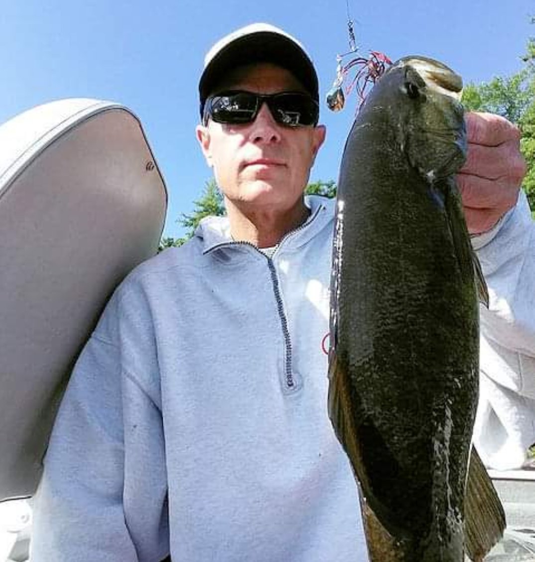 LoadedForBass's tweet image. When you can fish most of the day in a hoodie in July and have a north wind blowing, you know you picked the right day...Smallies were chowing something fierce yesterday!
#FridayFishing #quabbinreservoir #crazygaugespinnerbaits #powerfinessefishing #nohumidity