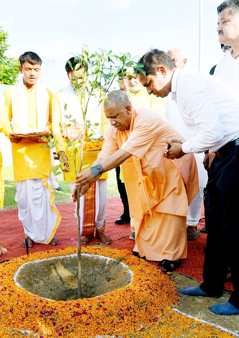 Yogi Adityanath tweet media