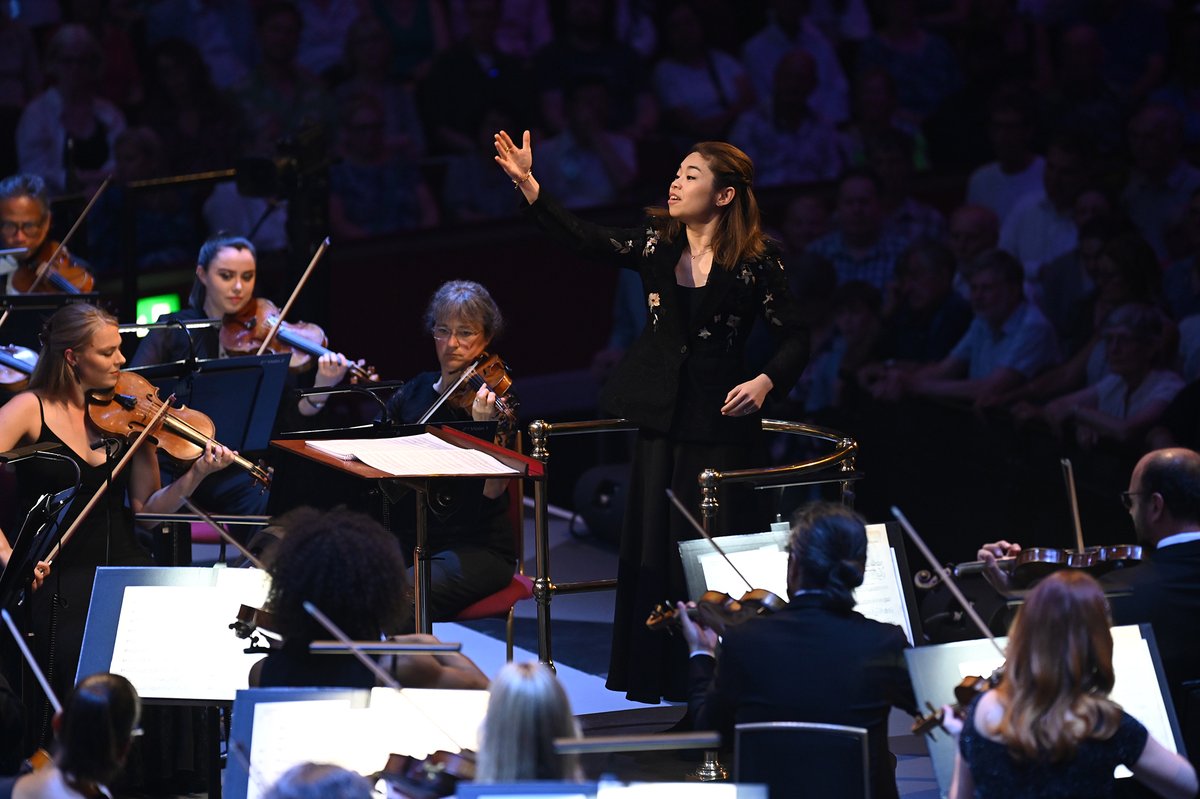 BBCSingers's tweet photo. It was thrilling to be back at @RoyalAlbertHall for #FNotP 2024 🎶 

A huge thank you to conductor @itselimchan, pianist @IsataKm, soprano @SophusBevanus and our friends @BBCSO &amp; Chorus! 💐

Watch on @BBCiPlayer. Listen on @BBCSounds. #BBCProms

📷 Chris Christodoulou https://t.co/38WmzLcFhT