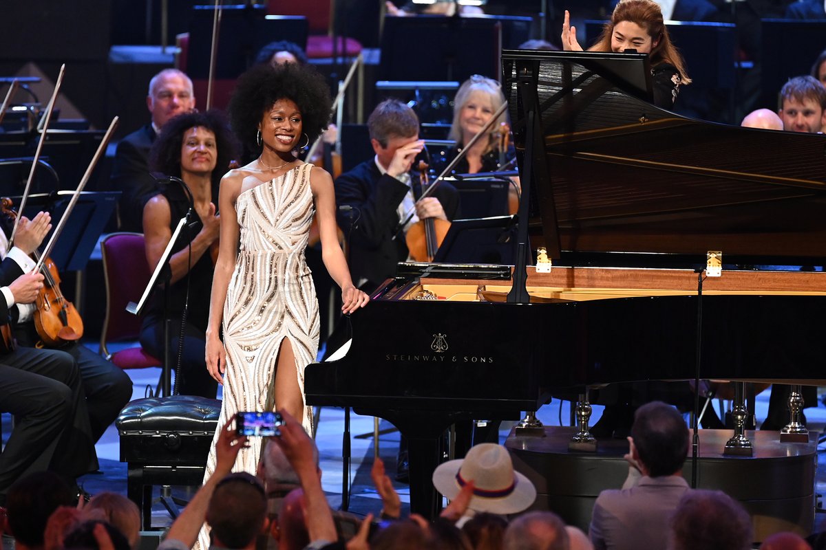 BBCSingers's tweet photo. It was thrilling to be back at @RoyalAlbertHall for #FNotP 2024 🎶 

A huge thank you to conductor @itselimchan, pianist @IsataKm, soprano @SophusBevanus and our friends @BBCSO &amp; Chorus! 💐

Watch on @BBCiPlayer. Listen on @BBCSounds. #BBCProms

📷 Chris Christodoulou https://t.co/38WmzLcFhT