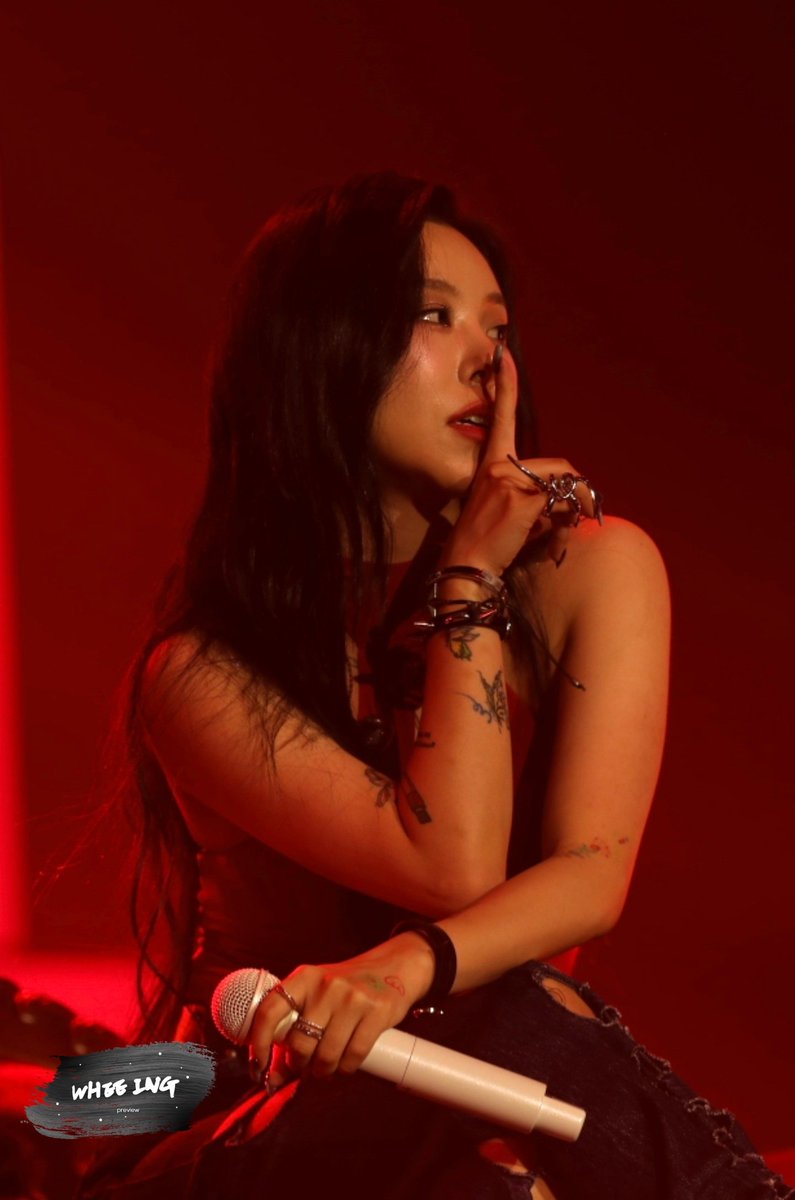 wheeingwheeing's tweet photo. 240720 WHEE IN THE MOOD [BEYOND] ENCORE 프리뷰

쉿....앵콜 제발요🙏🙏

#마마무 #휘인 #Wheein https://t.co/wRbZukYglu