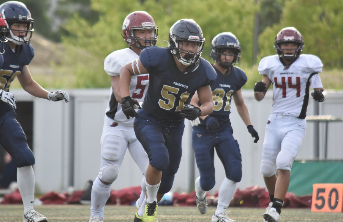 footballstore55's tweet photo. 大阪大 33-13 大阪教育大
阪大は後半からほとんど1年生のメンバーで戦いました。キックオフカバーでいいタックルを繰り返し、ディフェンスでも目立ってたLBがいたのでメンバー表を見たら、吹田三四郎。どっかで聞いたぞと思ったら豊中高校のキャプテンでしたね。秋には1部のフィールドで暴れる姿が見られそうです。
