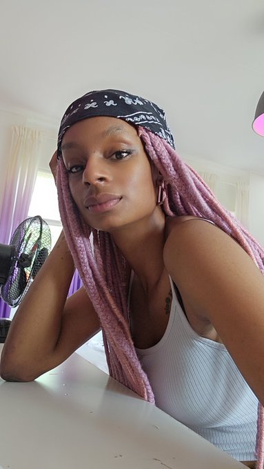 Sweating my life away and still looking this gorgeous, you piggies should worship the ground I walk on  Findomnl