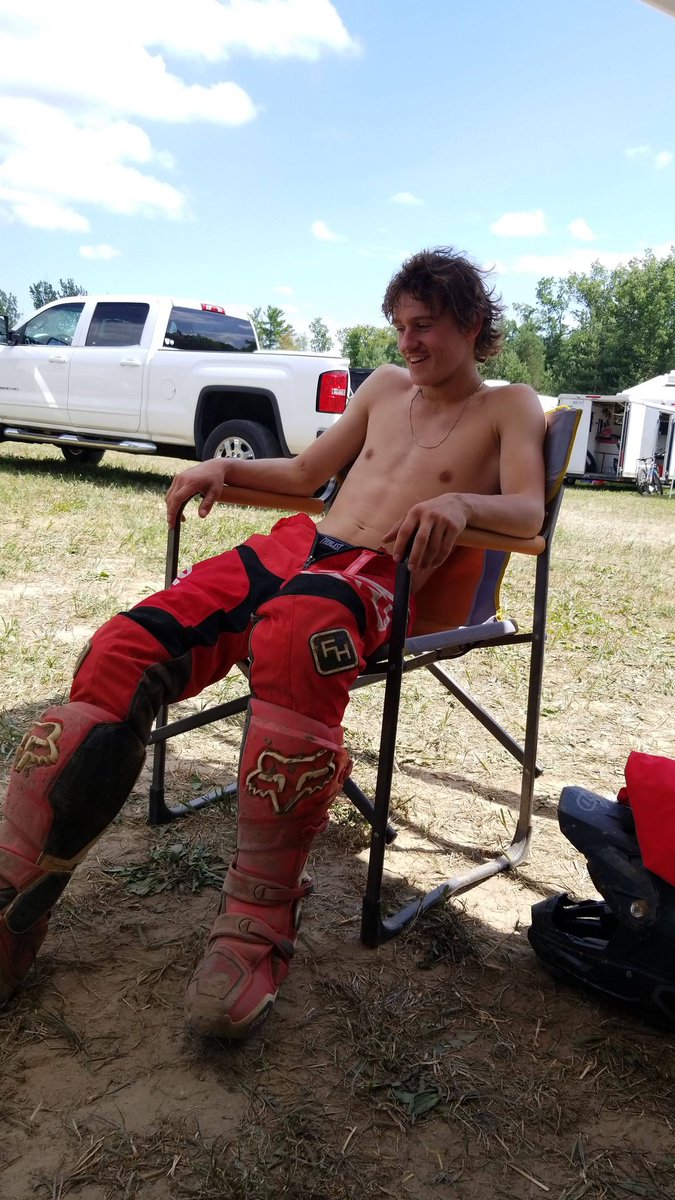 bushcrafter79's tweet photo. 6 yrs ago today
Got to Muttco Mountain a little early to Nationals 🤪
Miss this more than I can say 😞
Days are too quiet, wknds so lame now.
#CanadianNationals
#Motocross 
#SandTrack #MudMotos https://t.co/eiT9RbWoSS