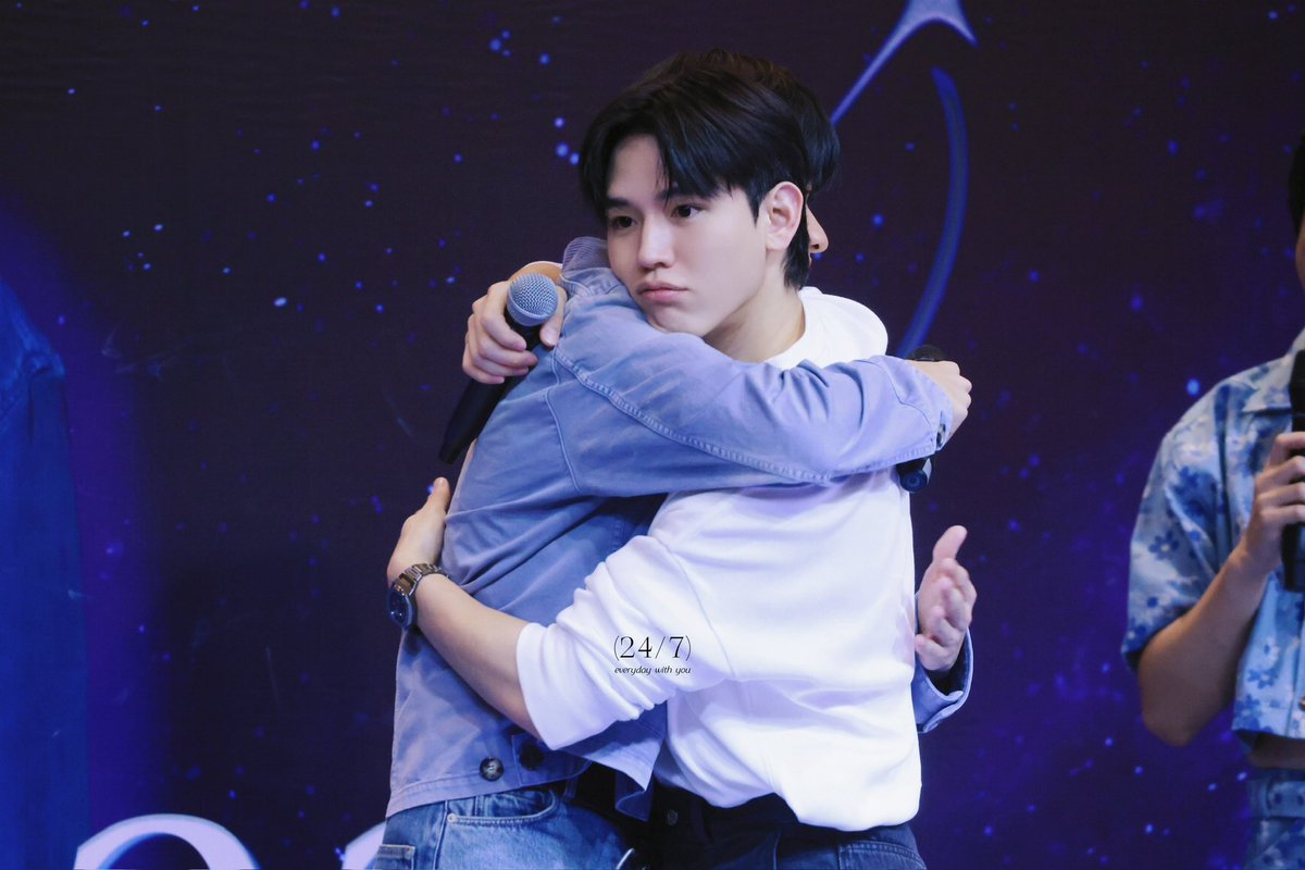 247withuuuu's tweet photo. 20/07/24

LOVE is 💙🩷

#เตนิว 
#Tawan_V #Newwiee 
#Taytawan33rdBirthday
@Tawan_V @new_thitipoom https://t.co/g0nRvT1qFO