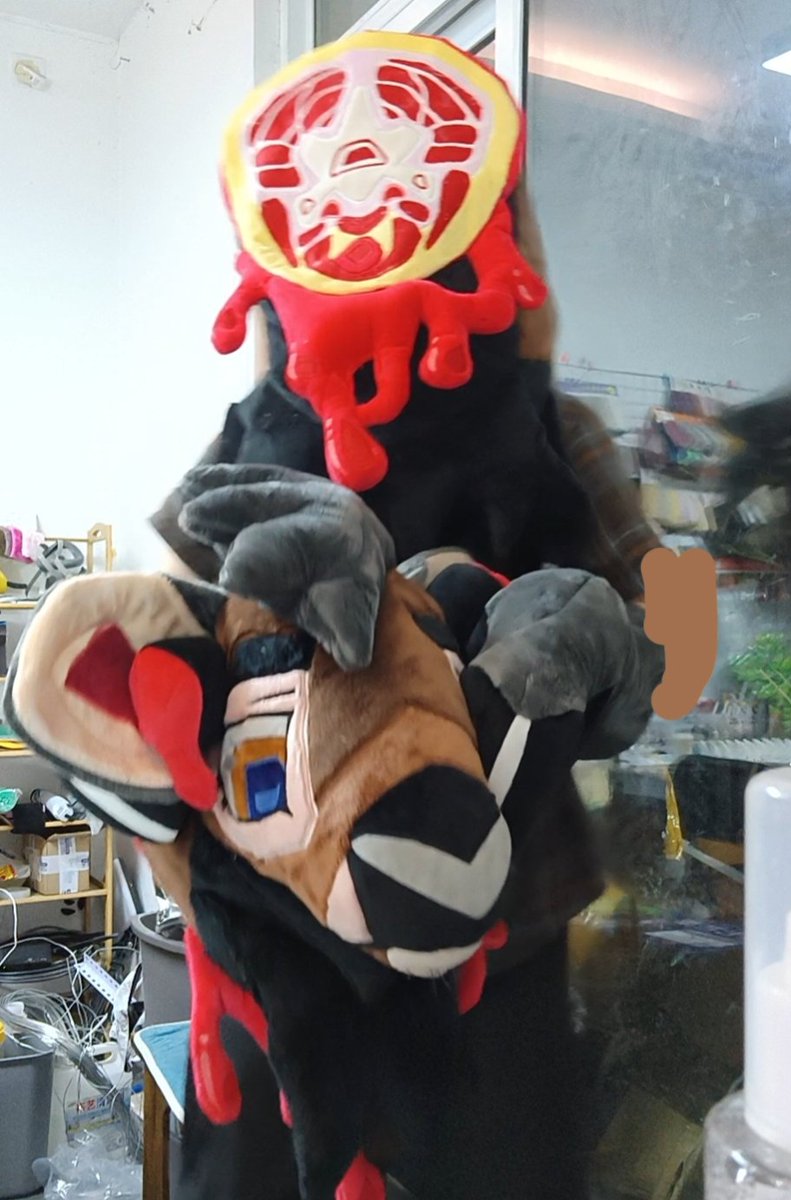 红铁DoruEEE🫎fursuitmaker tweet media