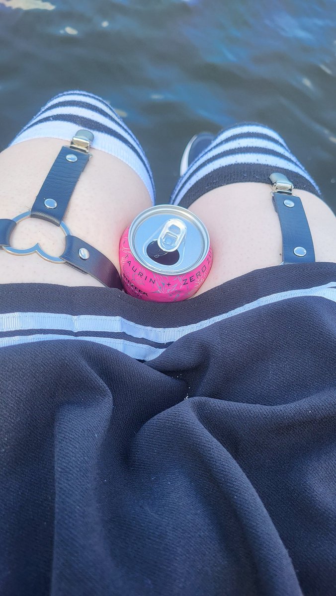 femboy_femmy's tweet photo. Thighs hehe #csd #csdrostock #gay #Femboy https://t.co/cvVfQq5TfZ