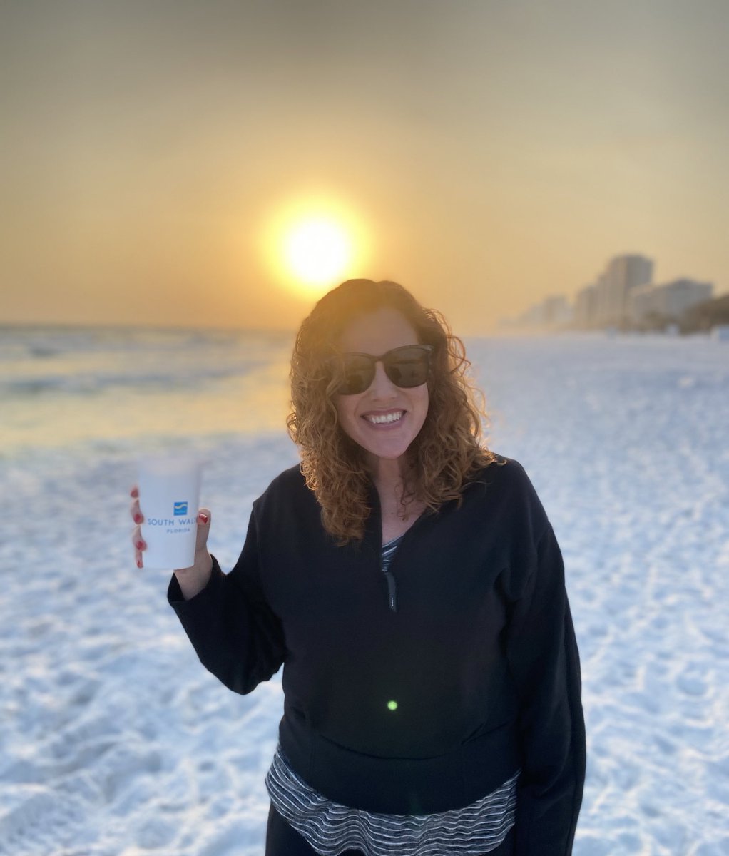 mcneelybrockman's tweet photo. Happy birthday to partner and our favorite redhead, Kelly!🎉 We hope you have a fabulous day. Leave your birthday wishes for Kelly in the comments!🎂🥳 https://t.co/hzo9eFwsOQ