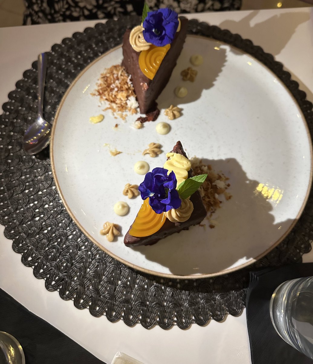 biolcarmenreyes's tweet photo. Ricos postres en Joyuda #Valmar https://t.co/mssAyElBb9